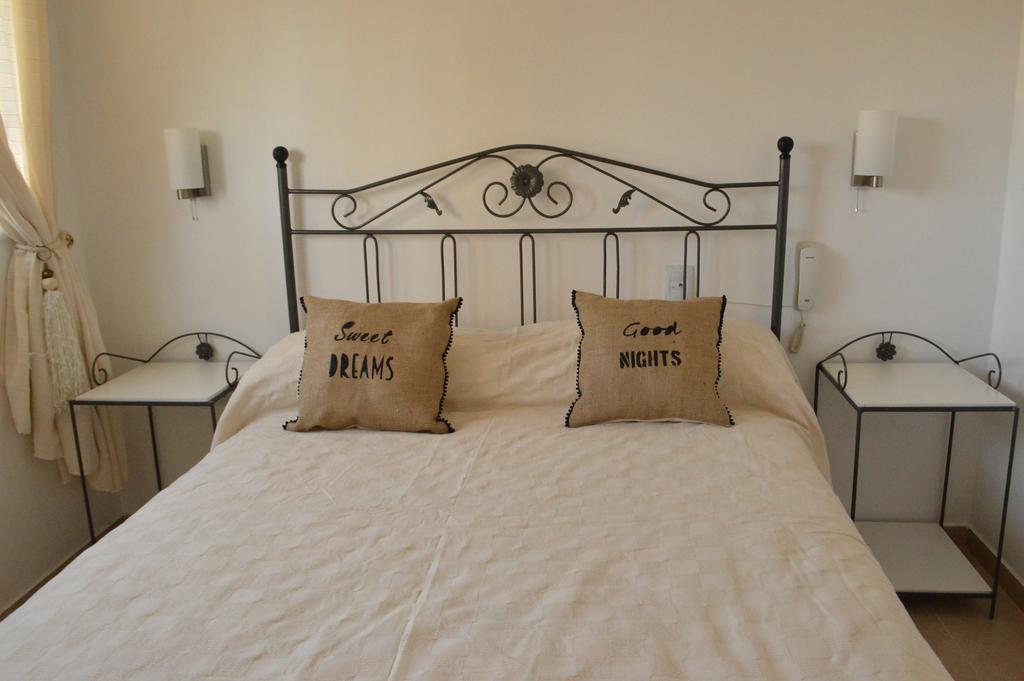 Hotel Faro del Parque Córdoba Habitación foto